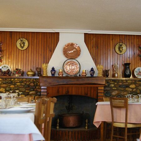 Hostal Pirineos Meliz บีเอลซา ภายนอก รูปภาพ