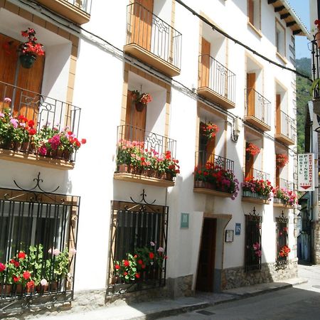 Hostal Pirineos Meliz บีเอลซา ภายนอก รูปภาพ