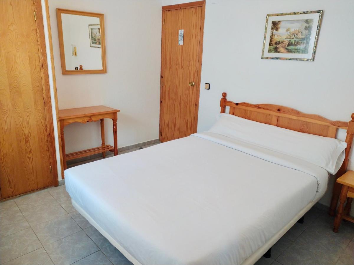Hostal Pirineos Meliz บีเอลซา ภายนอก รูปภาพ