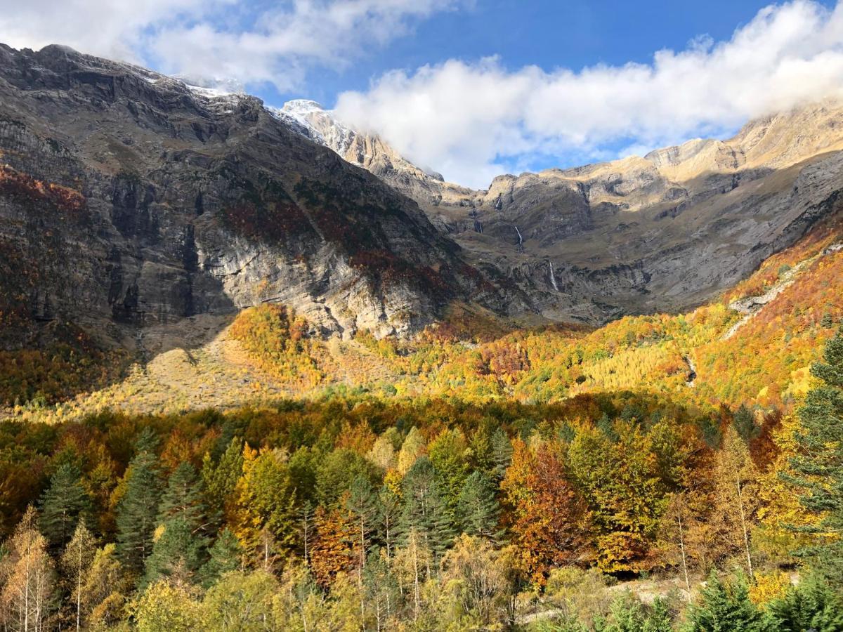 Hostal Pirineos Meliz บีเอลซา ภายนอก รูปภาพ